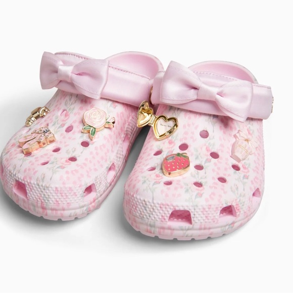 LoveShackFancy Pink Crocs Women’s size 5 - Picture 2 of 6